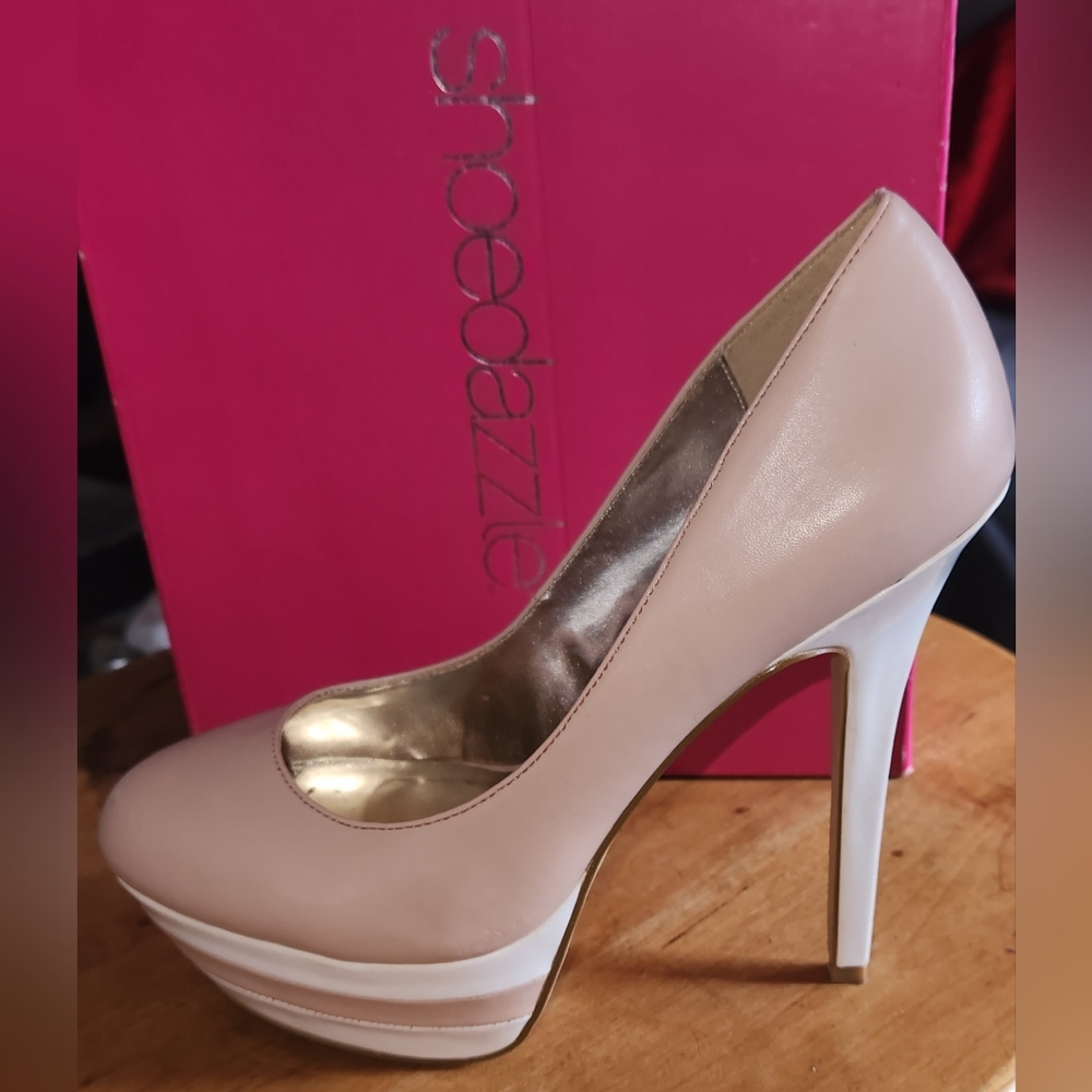 Shoe Dazzle Women's Cream Platform Heels